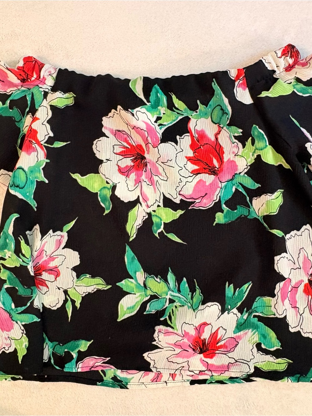 Aqua Black Top Short Sleeve Pink Green Floral Accents Stretch Elastic Neckline
